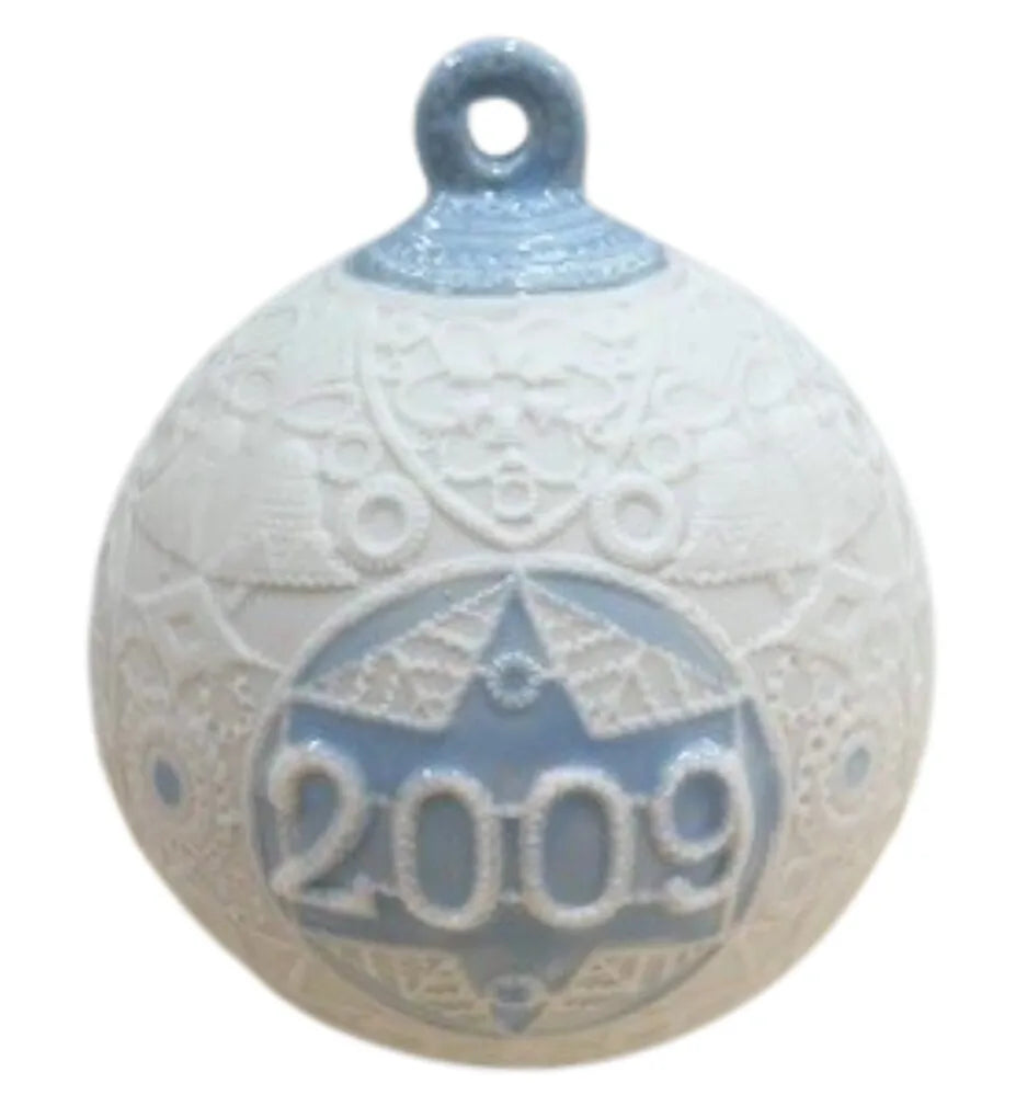 Lladro Christmas Ball 2009 Ornament