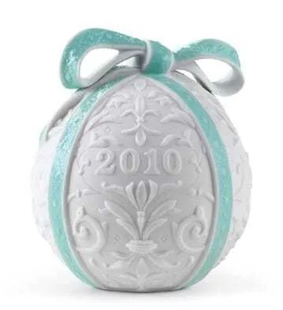 Lladro Christmas Ball 2010 Ornament