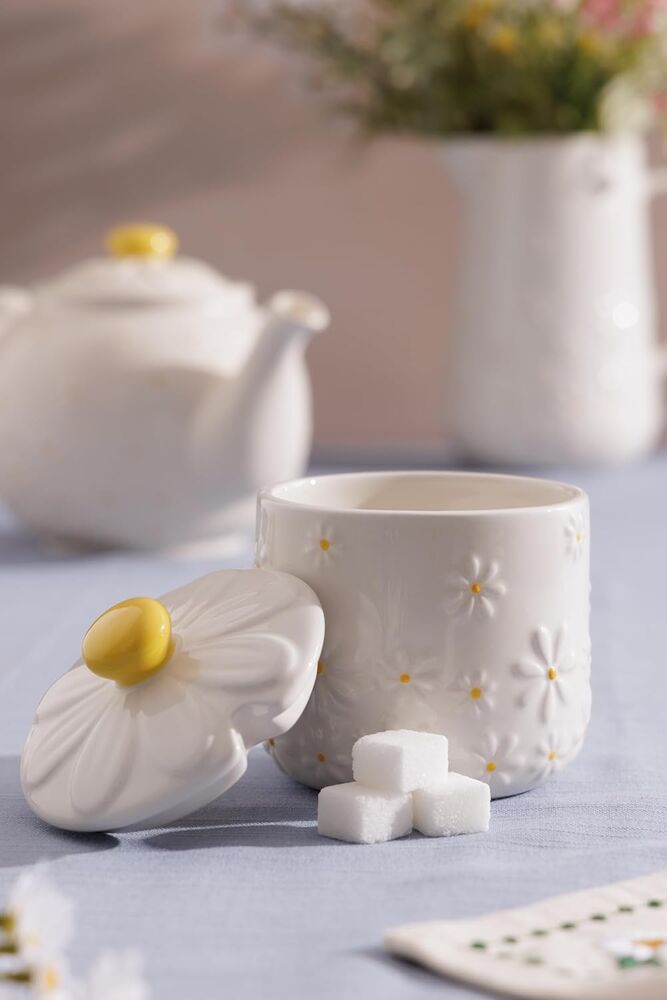 Price & Kensington - Daisy Sugar Bowl