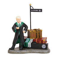 Harry Potter Village - Draco Waits at Platform 9 