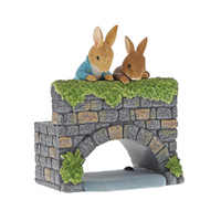 Beatrix Potter Peter Rabbit Miniature Figurine - Peter & Benjamin Bunny On The Bridge