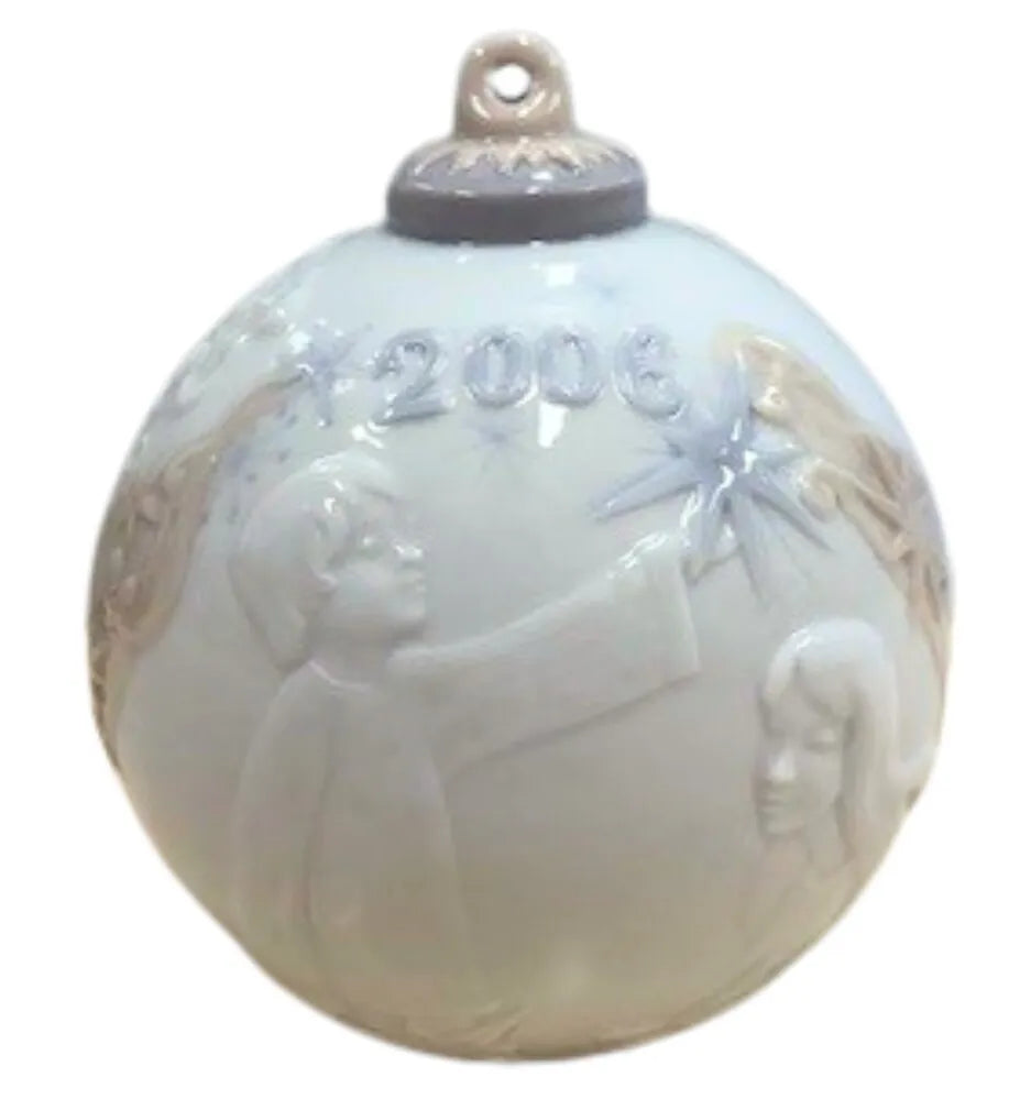 Lladro Christmas Ball Glazed 2006 Ornament