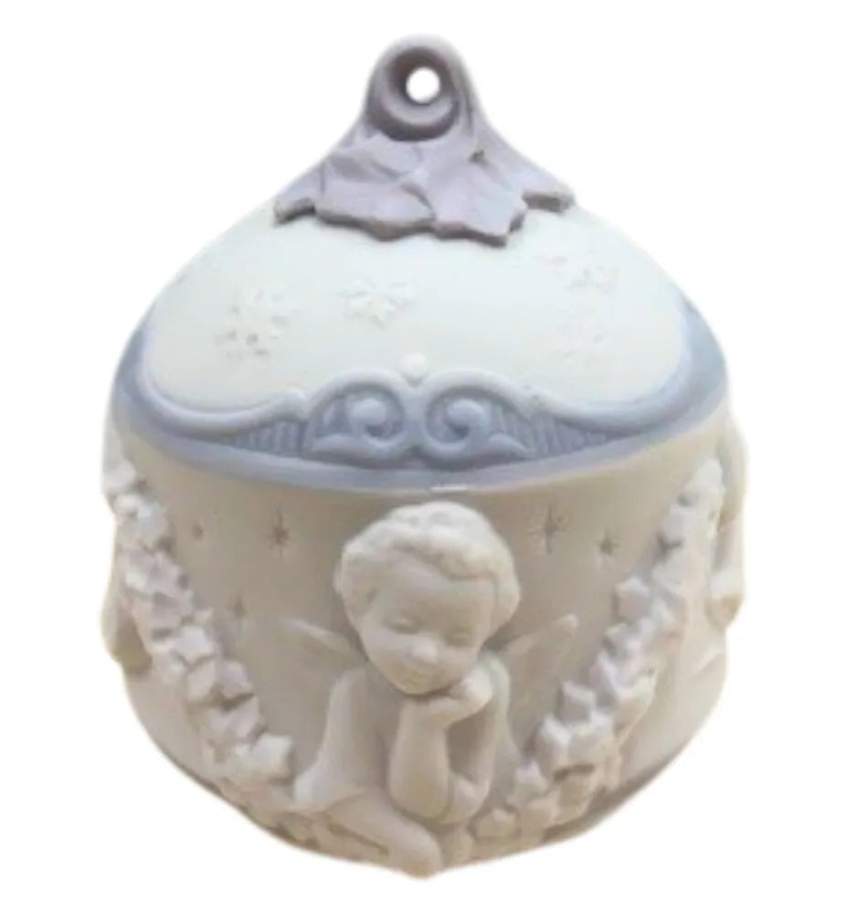 Lladro Christmas Ball 2000 Ornament