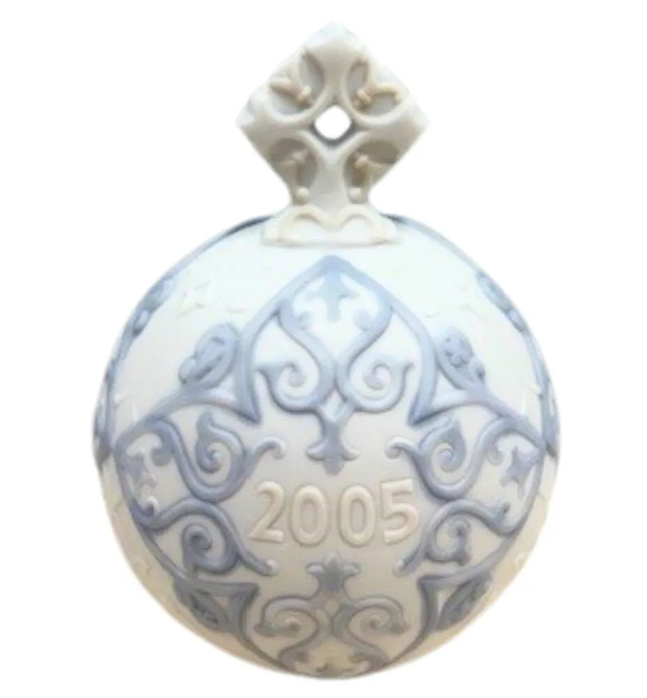 Lladro Christmas Ball 2005 Ornament