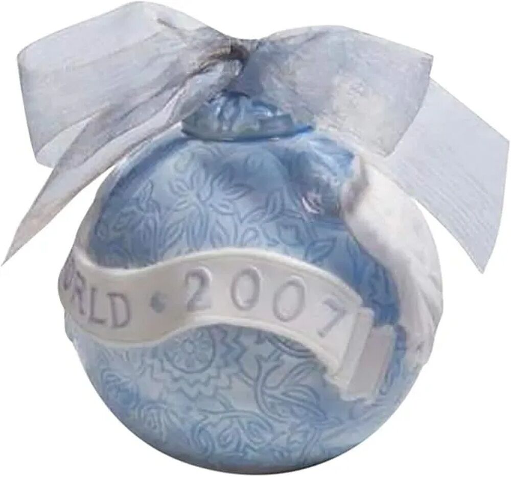 Lladro Christmas Ball 2007 Ornament