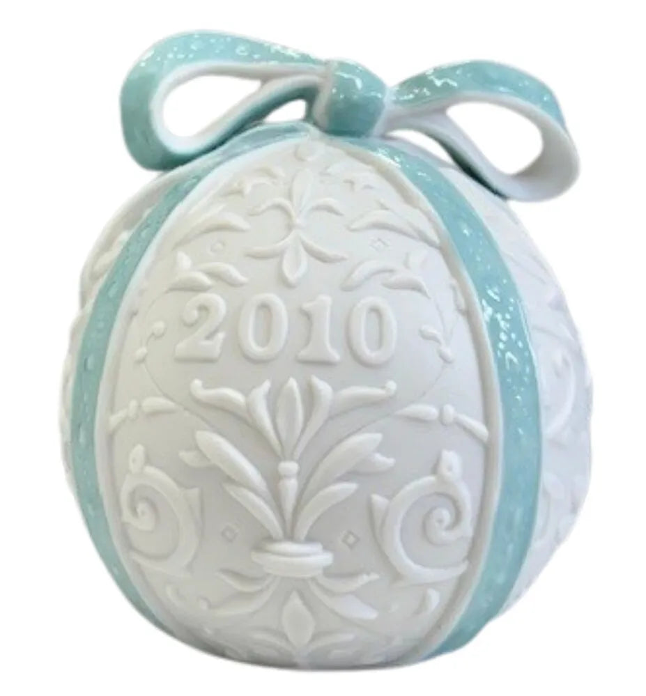 Lladro Christmas Ball 2010 Ornament