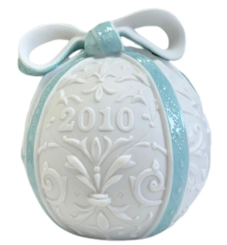 Lladro Christmas Ball 2010 Ornament